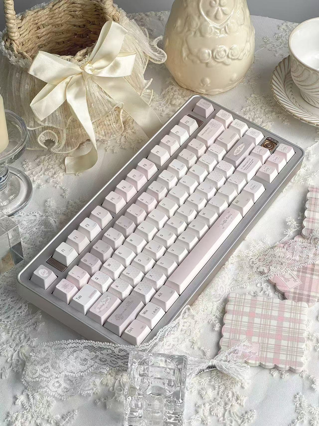 Porcelain Palais Keycap Set