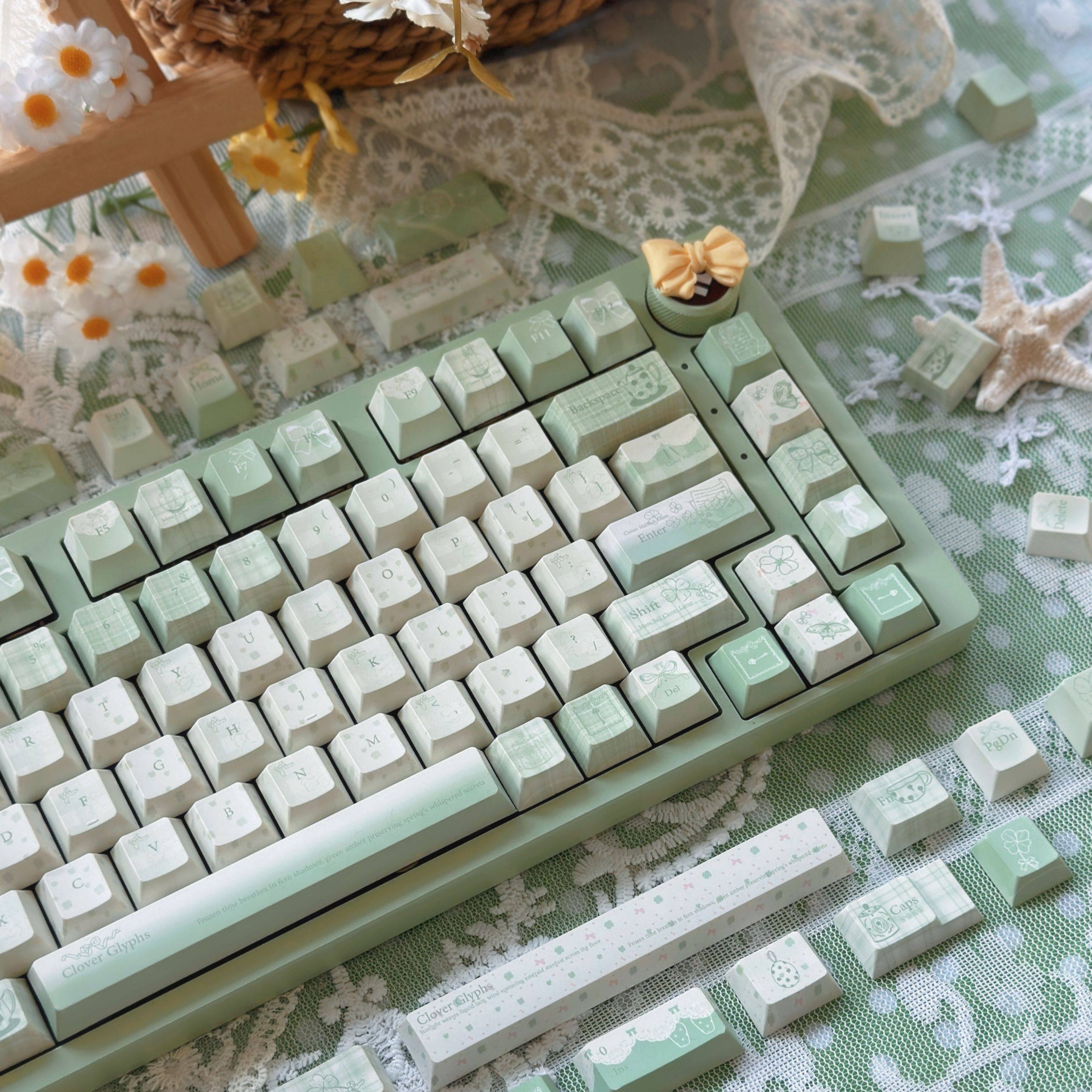 Clover Cottage Keycap Set